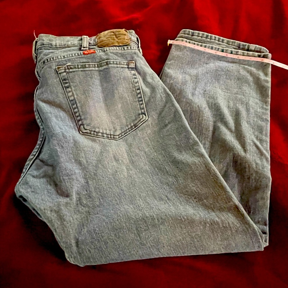 Wrangler jeans-Men’s size  -36 x 29 inches
Nice condition-pre owned!